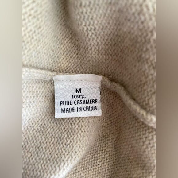 ❣️❣️❣️SOLD❣️❣️❣️❣️❣️SOLD❣️❣️❣️❣️Cashmere Seahorse Cardigan Brown - Picture 9 of 10